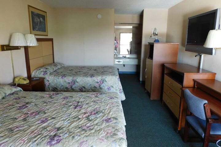 Room 26 of 38
