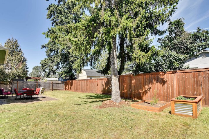 Charming Portland Home Walk to Light Rail!