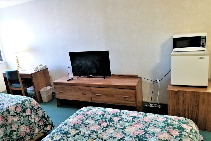 Room 10 of 32