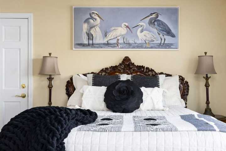 Room 21 of 105