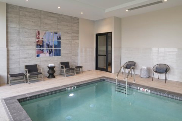 Pool 14 of 180
