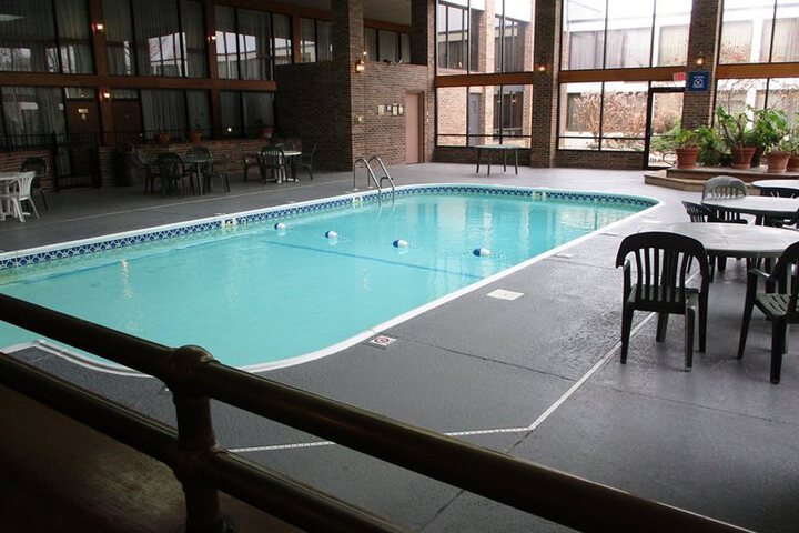 MAGNUSON GRAND HOTEL AND CONFERENCE CENT