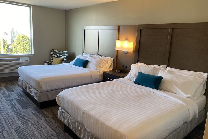 Room 17 of 28