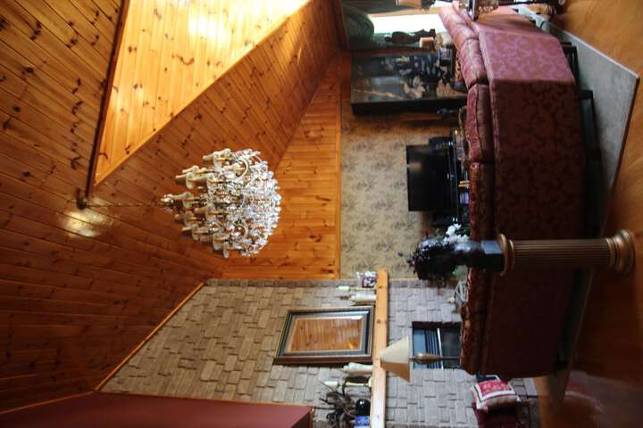 Lounge 45 of 54