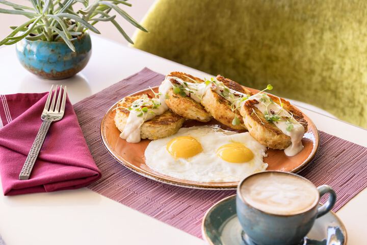 Breakfast/Coffee Service 80 of 106