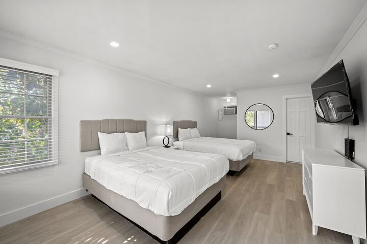 Room 25 of 51