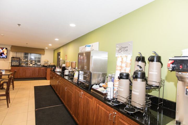 Sleep Inn & Suites Pleasant Hill - Des Moines