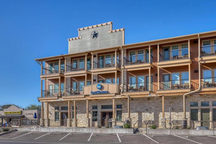 Best Western Bandera Suites & Saloon