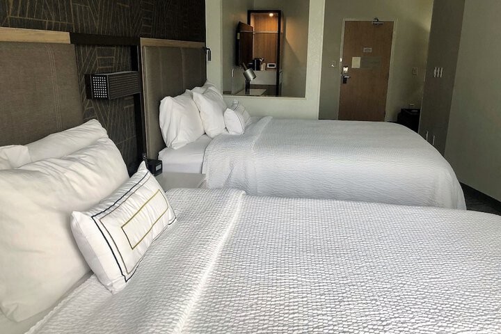 Room 16 of 19