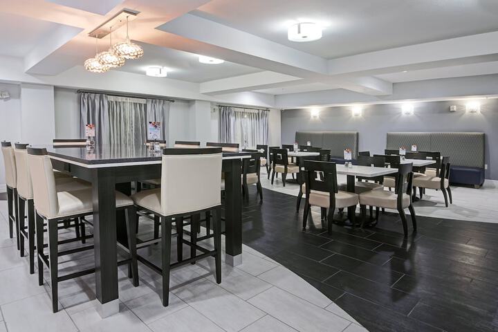 Holiday Inn Express & Suites Houston North - IAH Area by IHG