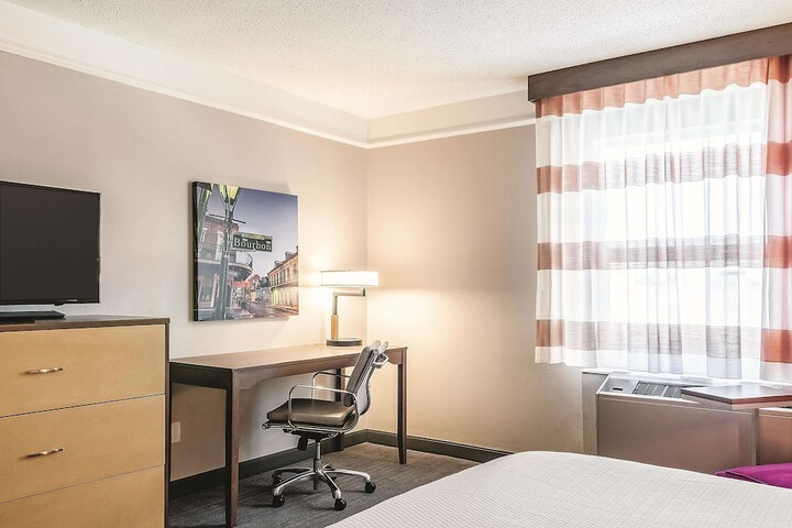 Room 50 of 65