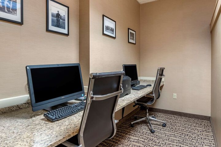 Business Center 58 of 58