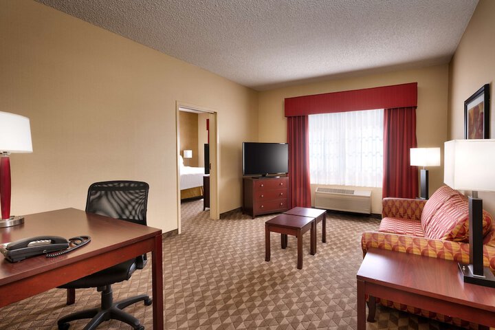 Room 22 of 37