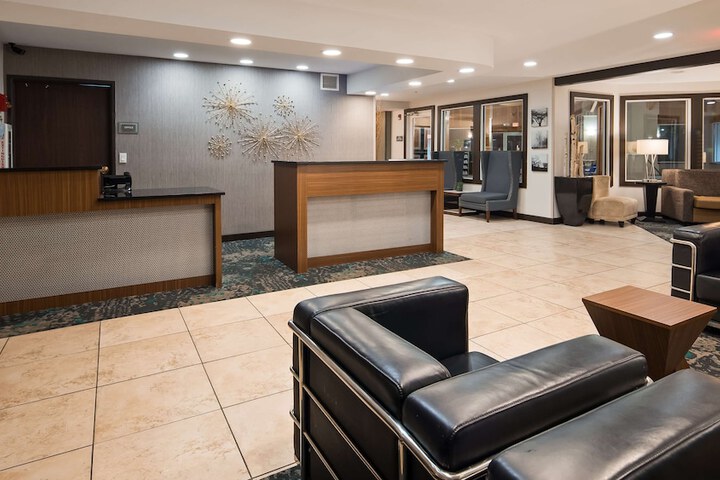 Hotel Interior 7 of 41
