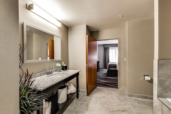 Room 19 of 48