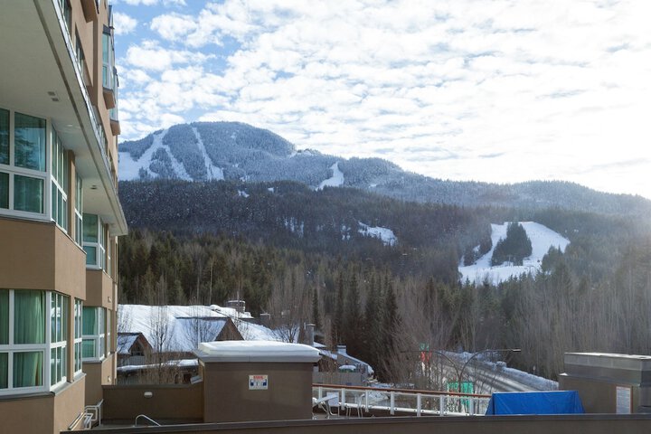 Le Chamois by Whistler Premier
