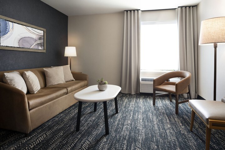 Fairfield by Marriott Inn & Suites Fresno River Park