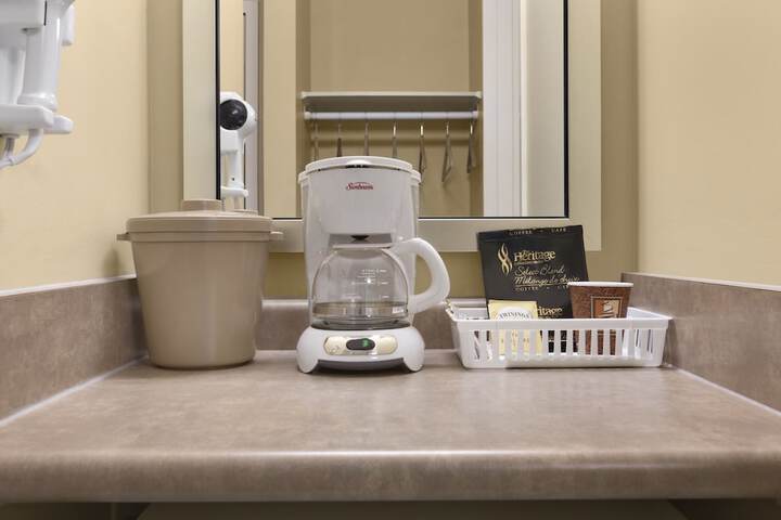 Breakfast/Coffee Service 21 of 25
