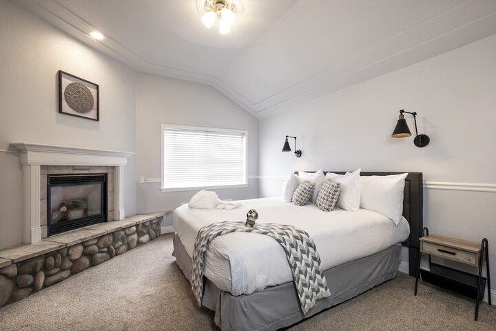 Hounds Tooth Inn