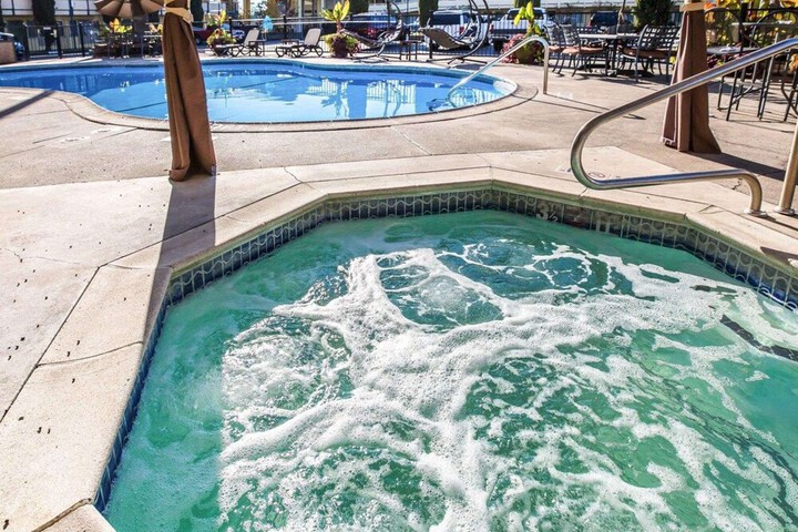 Quality Inn & Suites Cameron Park Shingle Springs