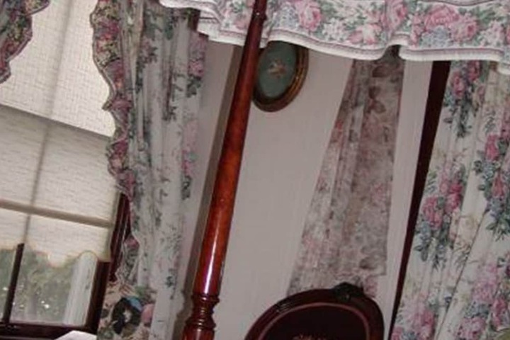Room 9 of 22