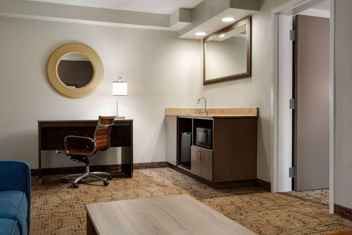Room 29 of 39