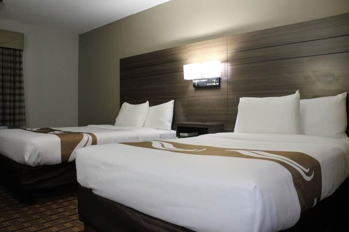 Room 6 of 22