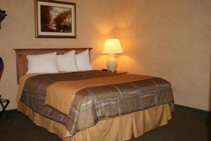 Suite 53 of 72