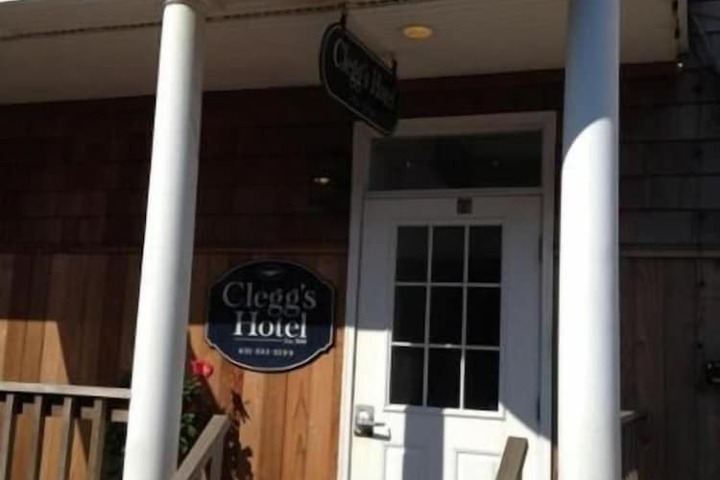 Cleggs Hotel