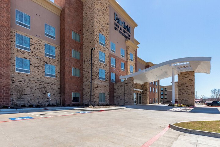 Hotel 2 of 32