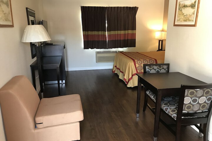 Manhattan Inn & Suites - LAX