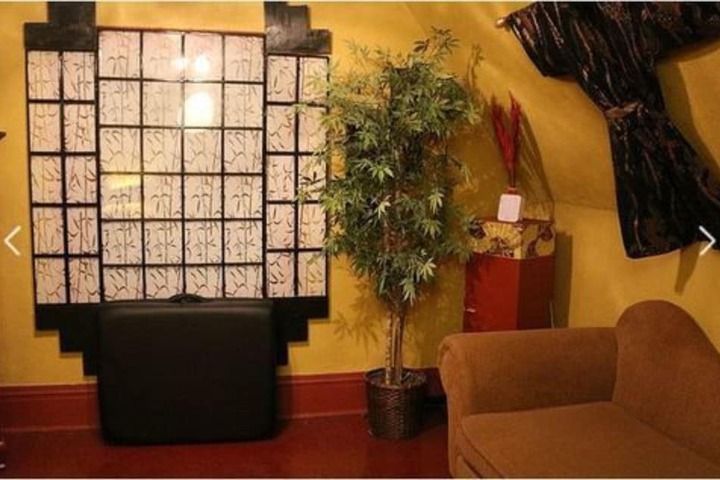 Room 6 of 42