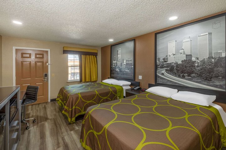 Room 23 of 29
