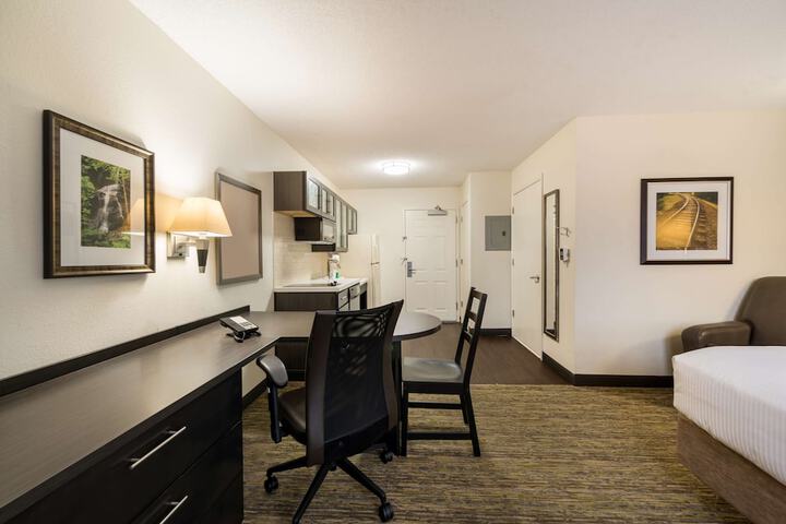Room 14 of 39