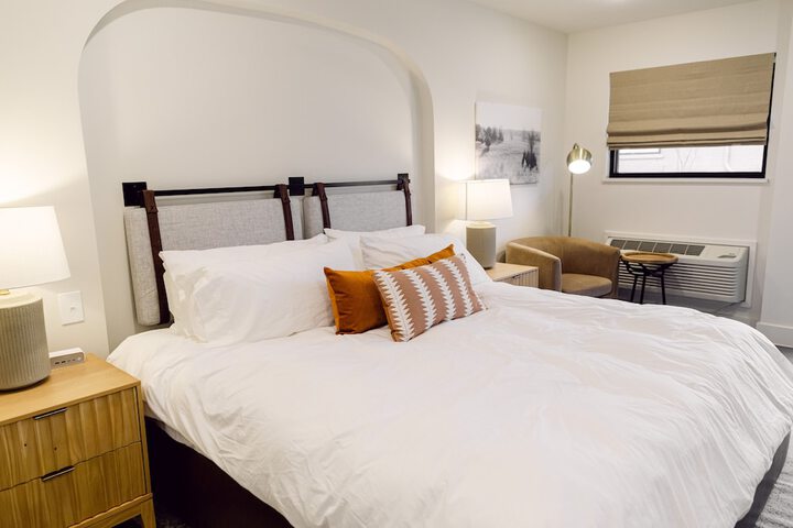 Room 21 of 74