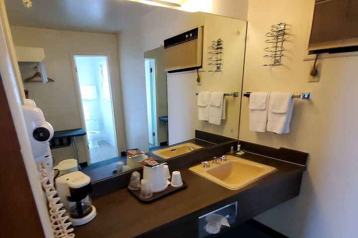 Room 41 of 51