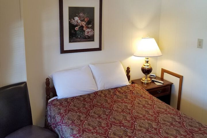 Room 6 of 27