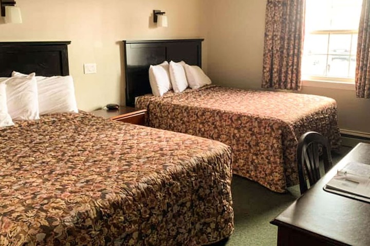 Travellers Inn