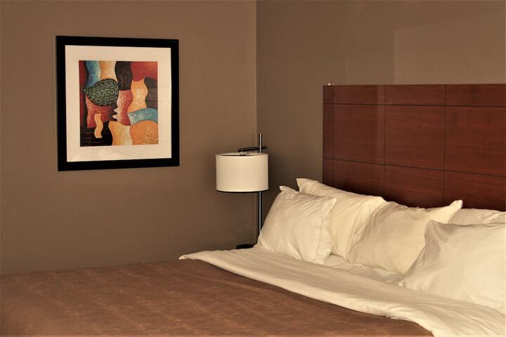 Room 10 of 25