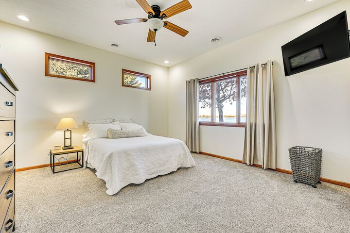 Waterfront Home w / Boat Dock & Deck in Storm Lake!