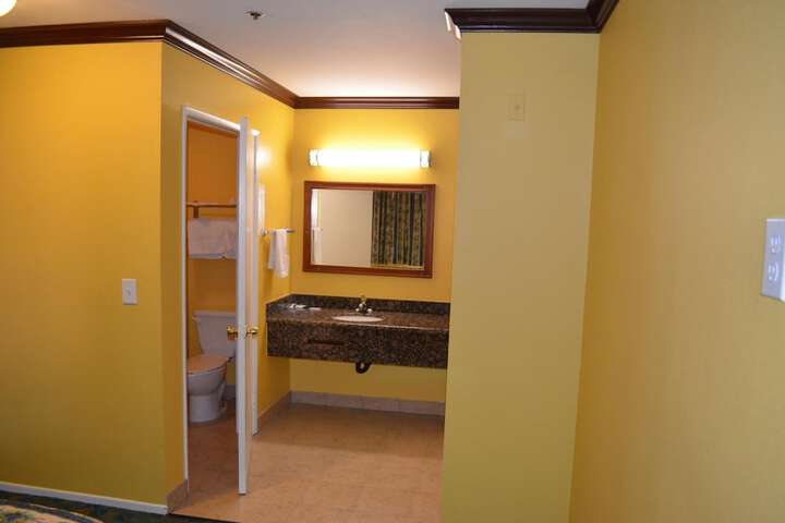 Room 22 of 33