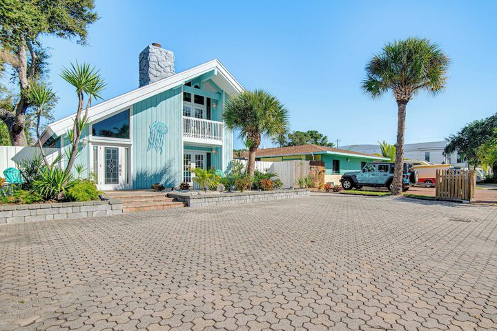 Cape Canaveral Cottage w / Pool - Walk to Beach!