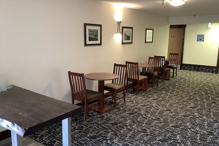 Luxury Inn & Suites