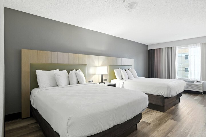 Country Inn & Suites by Radisson Merrillville, IN