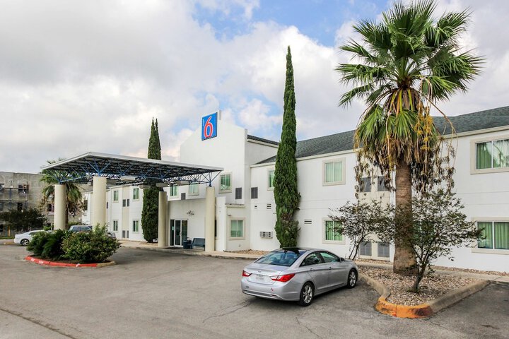 Hotel 2 of 37