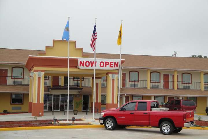 Hotel 8 of 53
