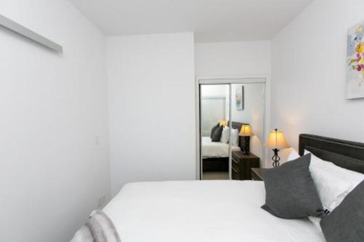 Royal Stays Furnished Apartments Entertainement District