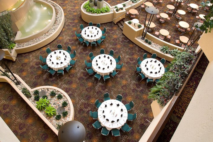 Dining 63 of 72