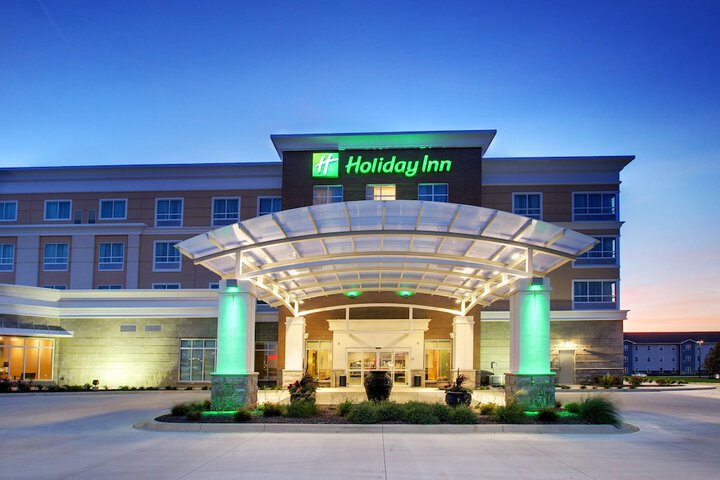 Holiday Inn & Suites Peoria at Grand Prairie by IHG