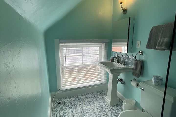 Room 44 of 90